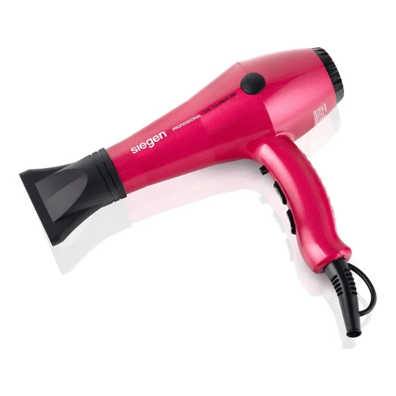 se muestra el Secador De Pelo Siegen Sg-3049c01 Color Fucsia acostado