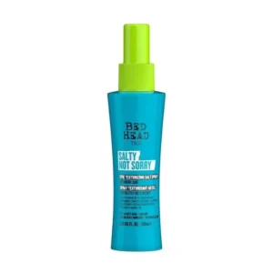 Spray texturizante Salty Not Sorry Bed Head vista frontal para dar ondas y textura al cabello.
